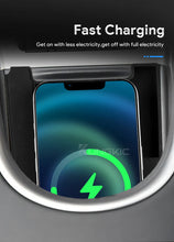 Carregar imagem no visualizador da galeria, For BYD Dolphin 2023 2024 2025 Mobile Phone Fast Charging Holder 15W Charger Board Car Wireless Charger
